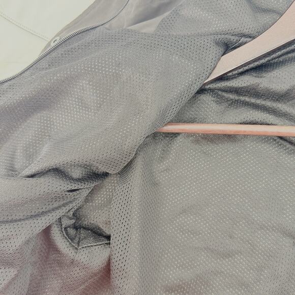 Old Navy Active Cropped Rain Jacket XS Black Hooded - Picture 4 of 5